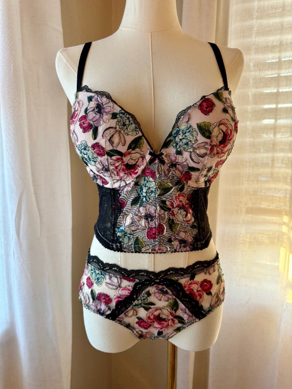 Victoria's Secret Long Line Push up Bra Set